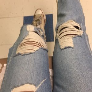 I selling light blue boyfriend jeans